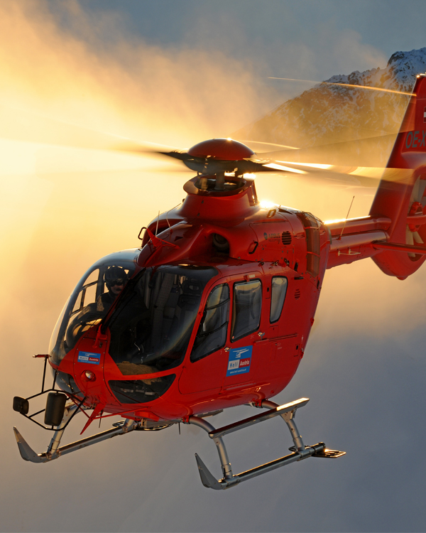 Heli Austria Flight Academy hero